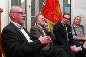 Bild: Podiumsdiskussion: (v.l.n.r.): Wilfried Obermüller, Siegfried Siegel, Tobias Kascha, Thomas Richardt